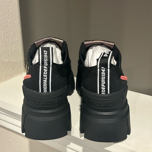 Palladium Industrial Shoes Women’s 6.5 Medium REVOLT LO TX Black 97243-010-M NEW - Picture 7 of 10